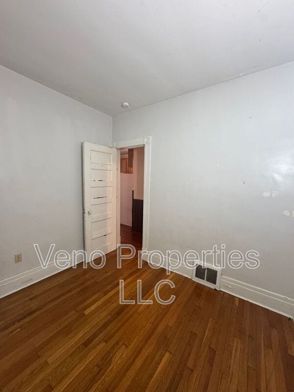 Building Photo - 99 Johnston Ave