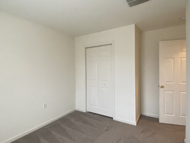 Building Photo - 87 Mabel Ln