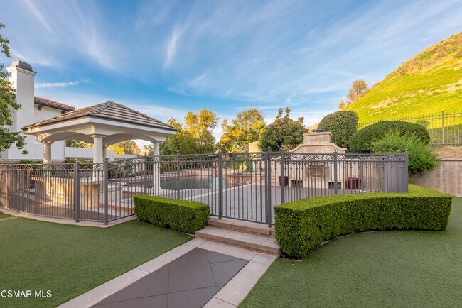 Building Photo - 25301 Prado De Los Arboles