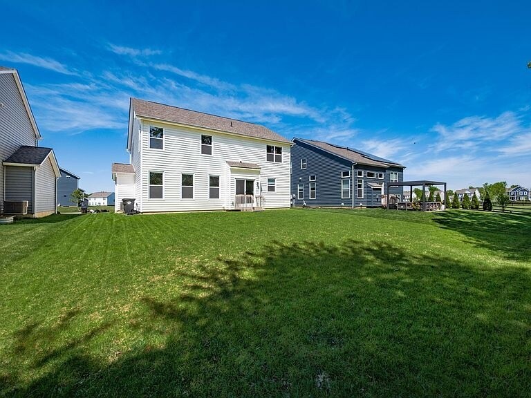 Building Photo - 9222 Ash Grove Dr