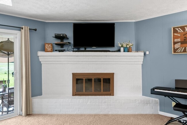 Building Photo - 3611 Bahama Dr