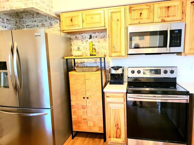 Building Photo - 13206 Glenmoor Dr