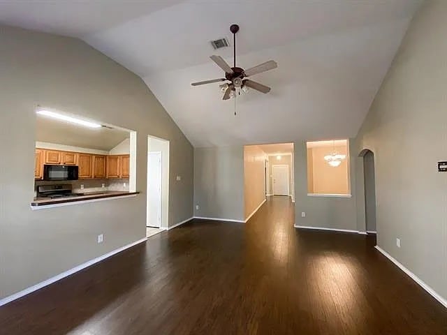 Building Photo - 1000 Campbell Dr
