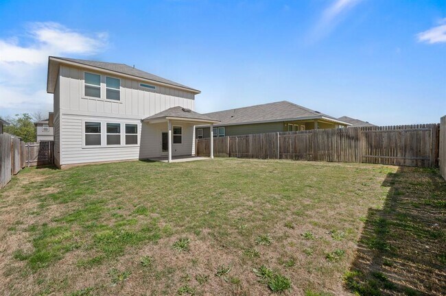 Building Photo - 529 View Dr