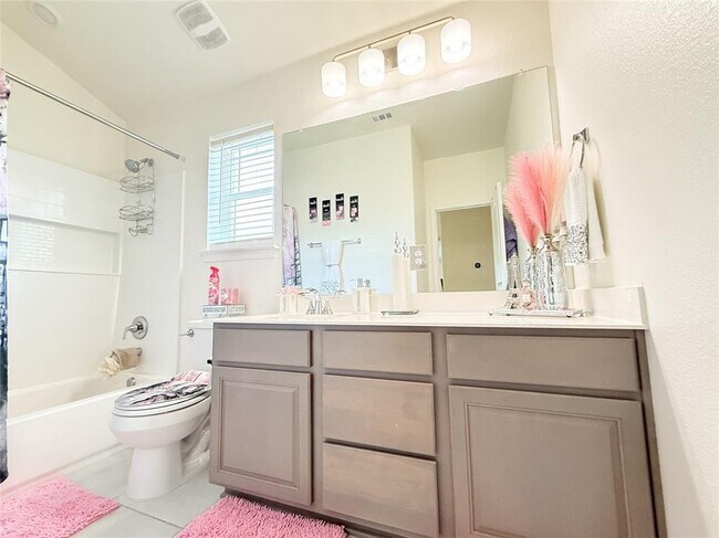 Building Photo - 4644 Padula Dr