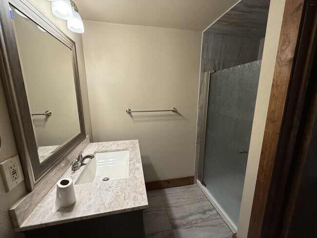 Building Photo - 116 W North St