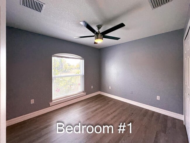 Building Photo - 13280 Foresman Blvd