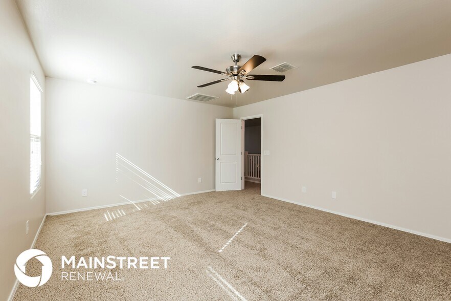 Building Photo - 16603 W Sierra St