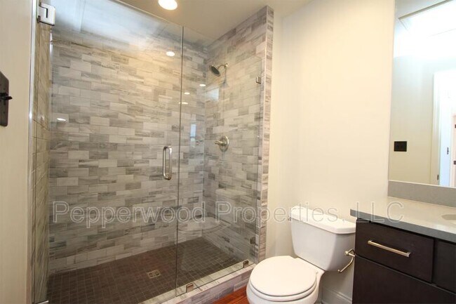 Building Photo - 149 S Daniel Morgan Ave