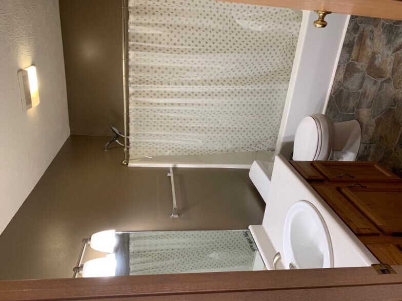 Building Photo - 3216 Hunter Rd