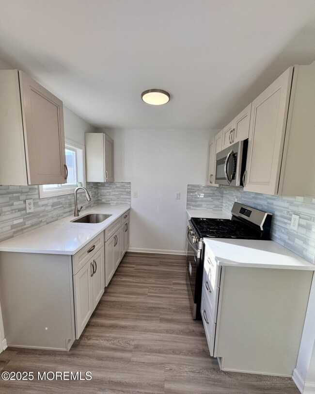 Building Photo - 83 Bayside Pkwy