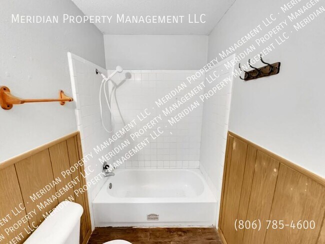 Building Photo - 1708 Elkhart-C