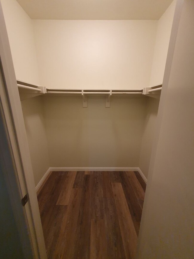 Building Photo - View Gaslamp 1 bedroom Condo with Parking,...