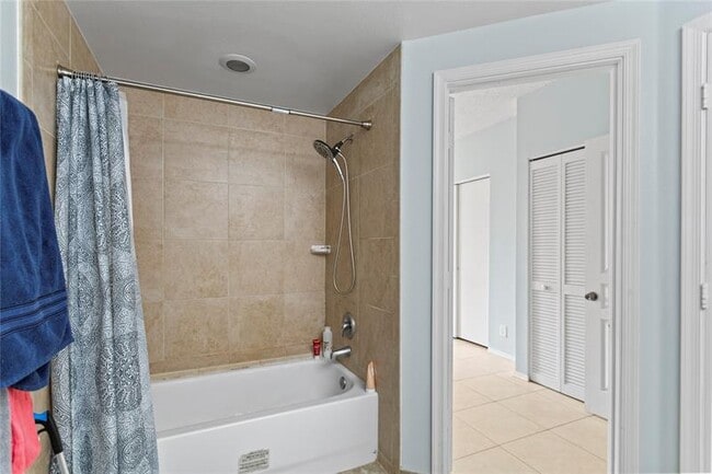 Building Photo - 7856 Dixie Beach Cir