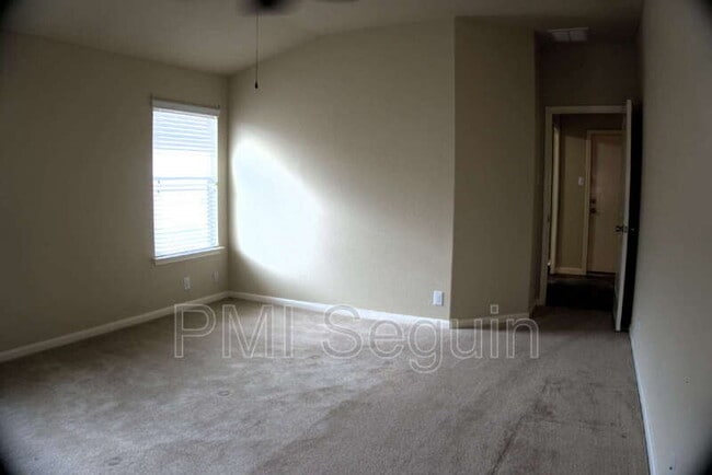 Building Photo - 111 Hoya Ln