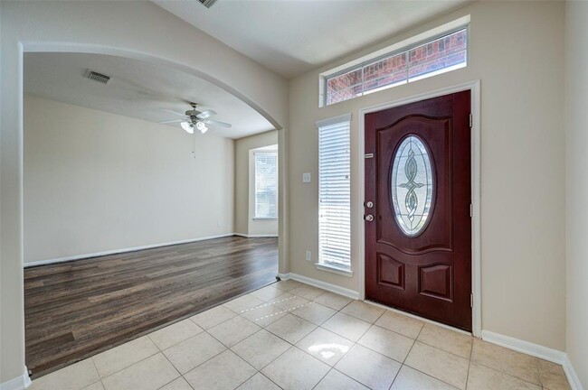 Building Photo - 7414 Compass Rose Dr