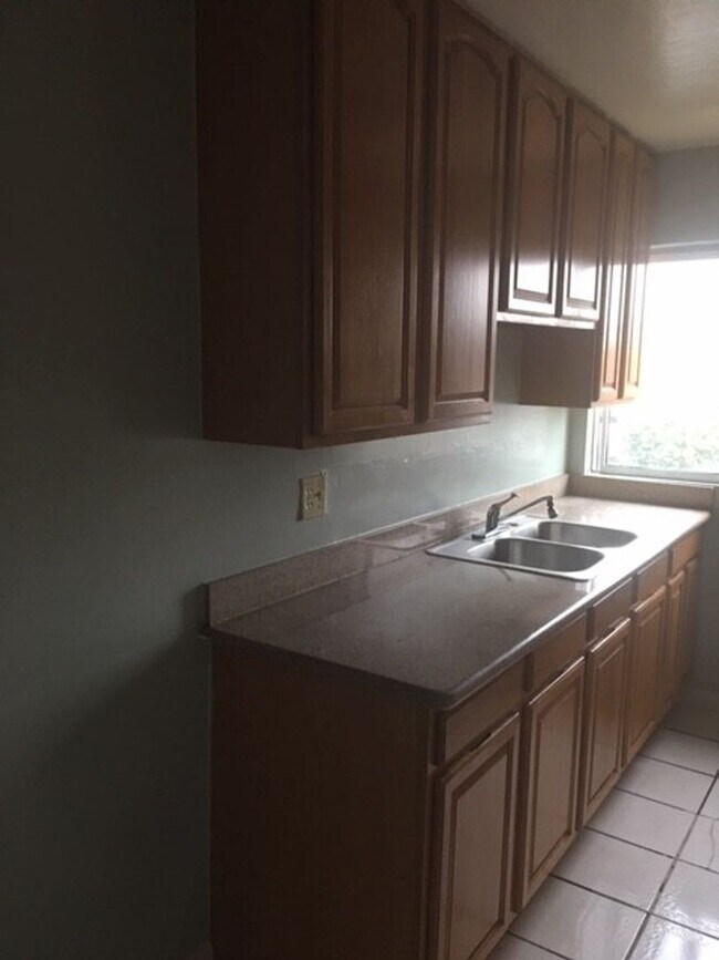 Building Photo - 1125 Lacey Ln