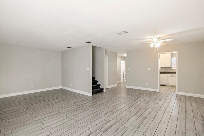 Building Photo - 2387 Gregory Dr