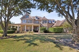 Building Photo - 5801 Hathaway Dr