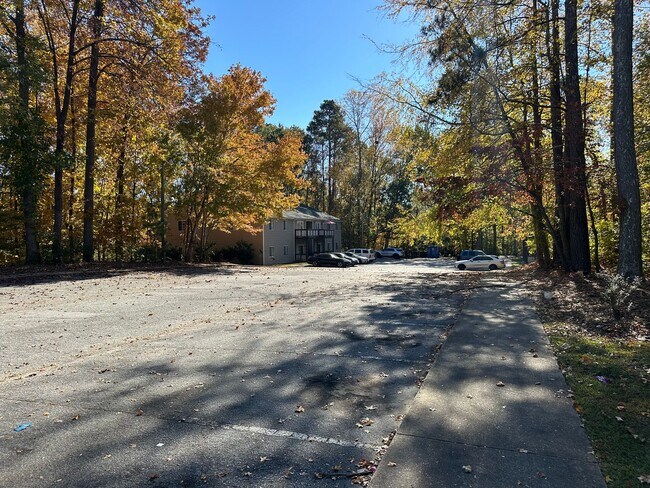 Building Photo - 23 Greenbriar*