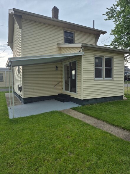 Outside patio - 1451 Alden Ave SW