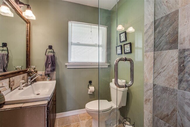 Building Photo - 6006 Boca Raton Dr