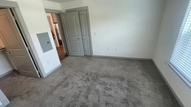 Building Photo - 2614 Waterway Ln