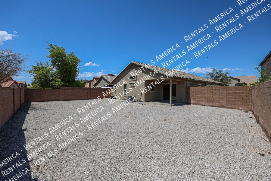 Building Photo - 2047 S 160th Ln