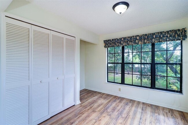 Building Photo - 2400 Winding Creek Blvd