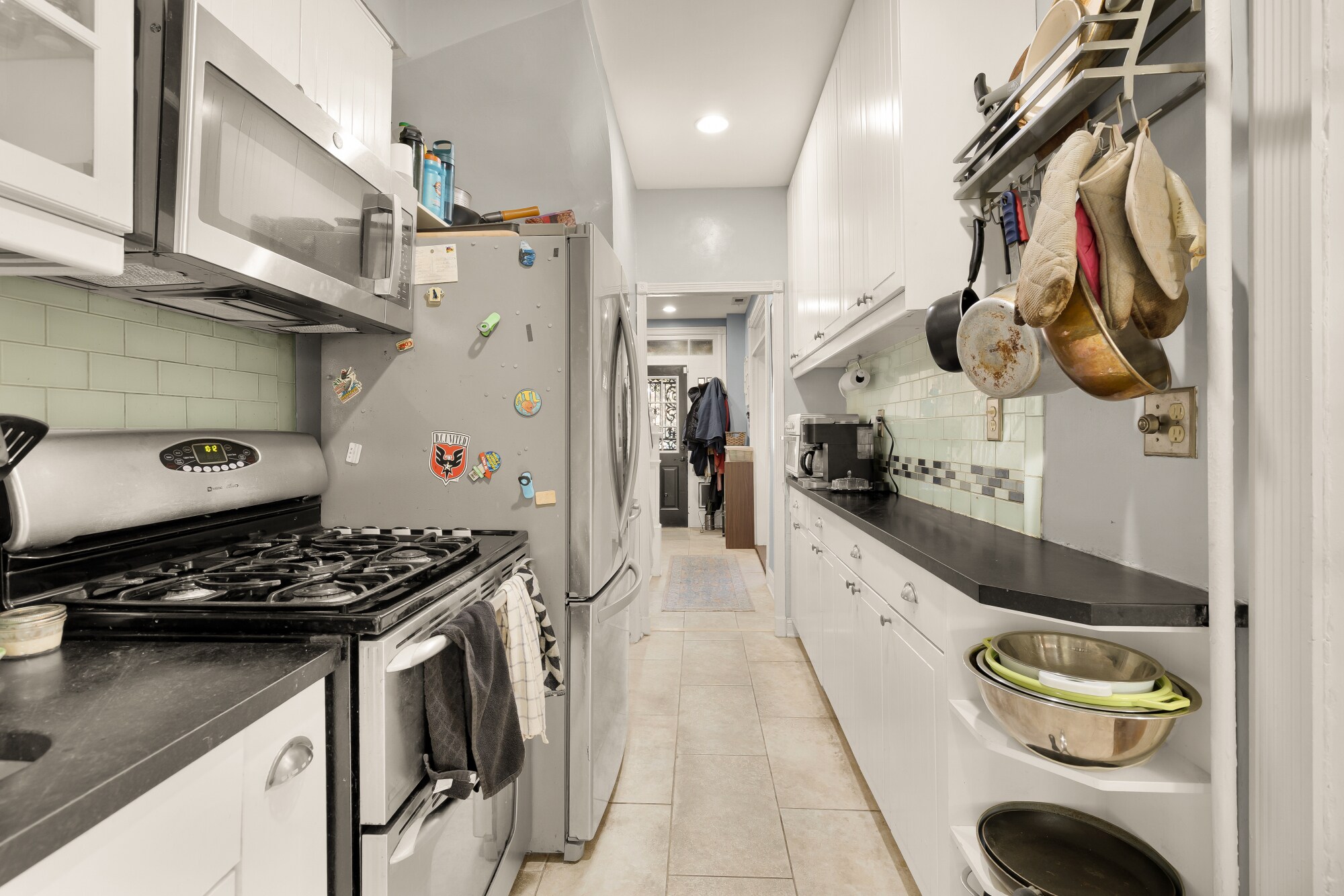 Building Photo - 207 V St NE