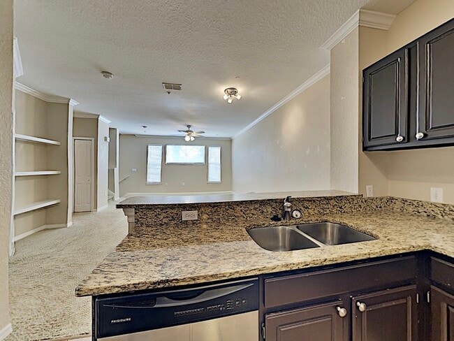 Building Photo - 1835 Shadow View Cir