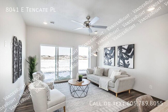 Building Photo - 8041 E Tencate Pl