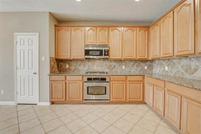 Building Photo - 26311 Sagewood Forest Dr