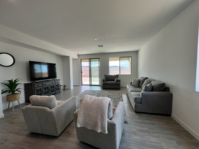 Building Photo - 3244 Secret Pass Canyon Dr