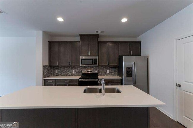 Building Photo - 898 Ambient Way