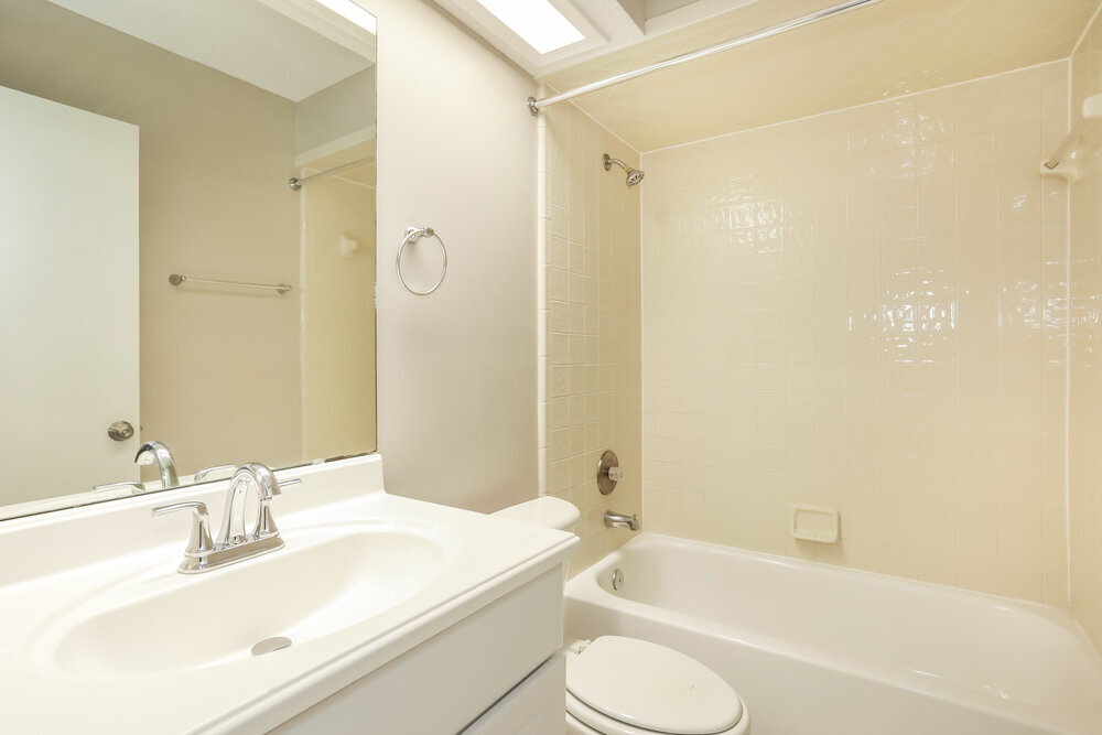 Building Photo - 2066 Tanager Dr