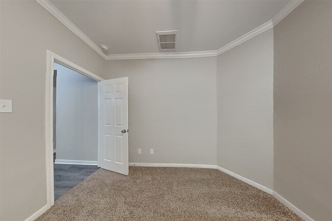 Building Photo - 20685 Oakhurst Meadows Dr