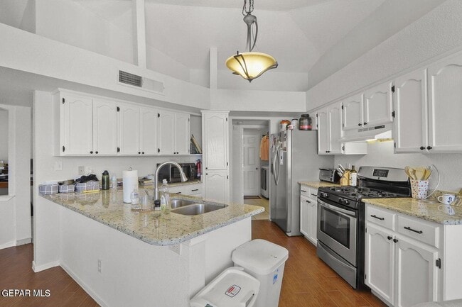 Building Photo - 10912 Loma De Luz Pl
