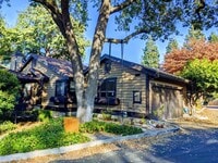 Building Photo - 206 Charter Oak Cir