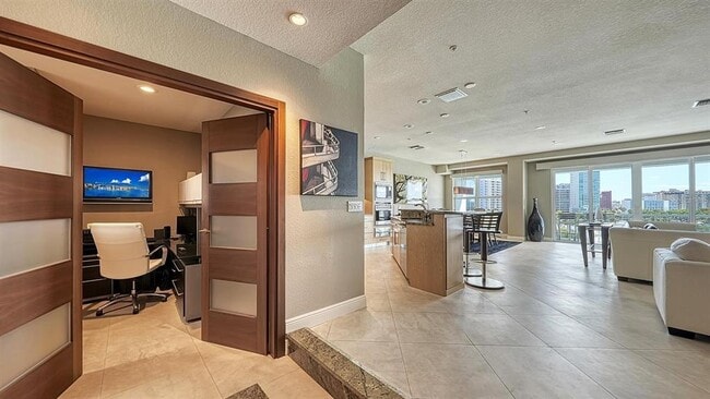 Building Photo - 650 Golden Gate Point