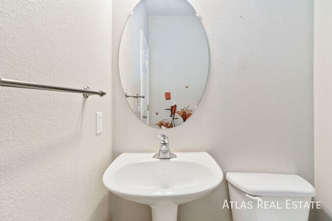 Building Photo - 15452 E 7th Ave