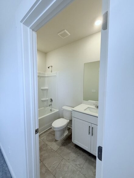 Building Photo - 420 Seneca St