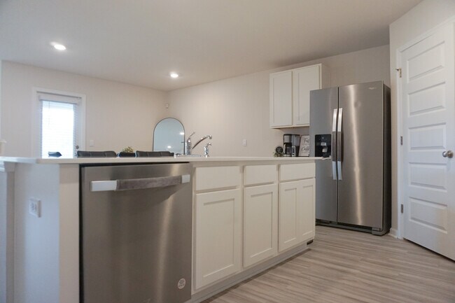 Building Photo - 4703 Airmen Dr
