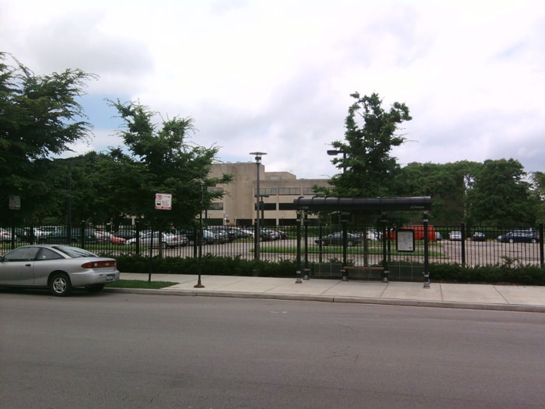 Building Photo - 6100 S Woodlawn Ave