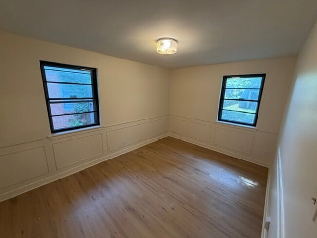 Building Photo - Gorgeous 3 Bedroom Remodeled Home