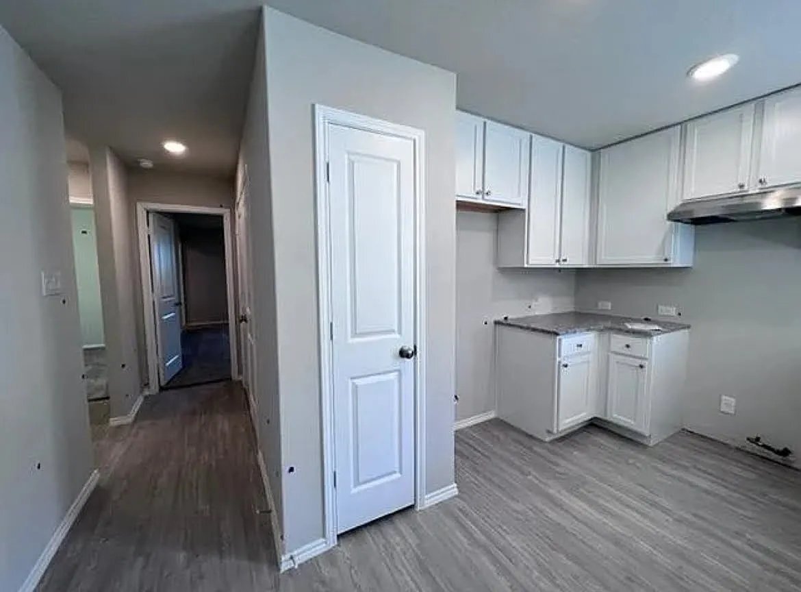Building Photo - 10547 Varmus Dr