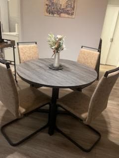 Building Photo - 6030 N Sheridan Rd