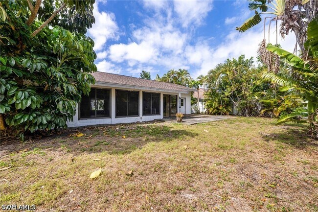 Building Photo - 1505 SE 36th St