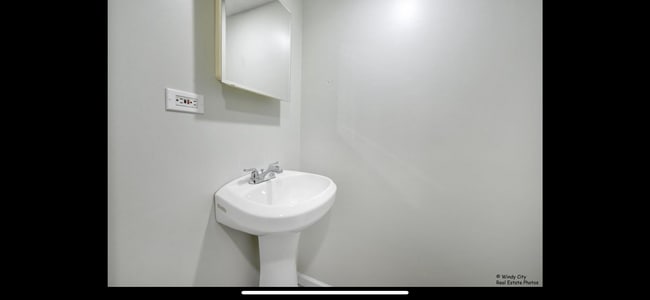 Building Photo - 936 Cardiff Ct