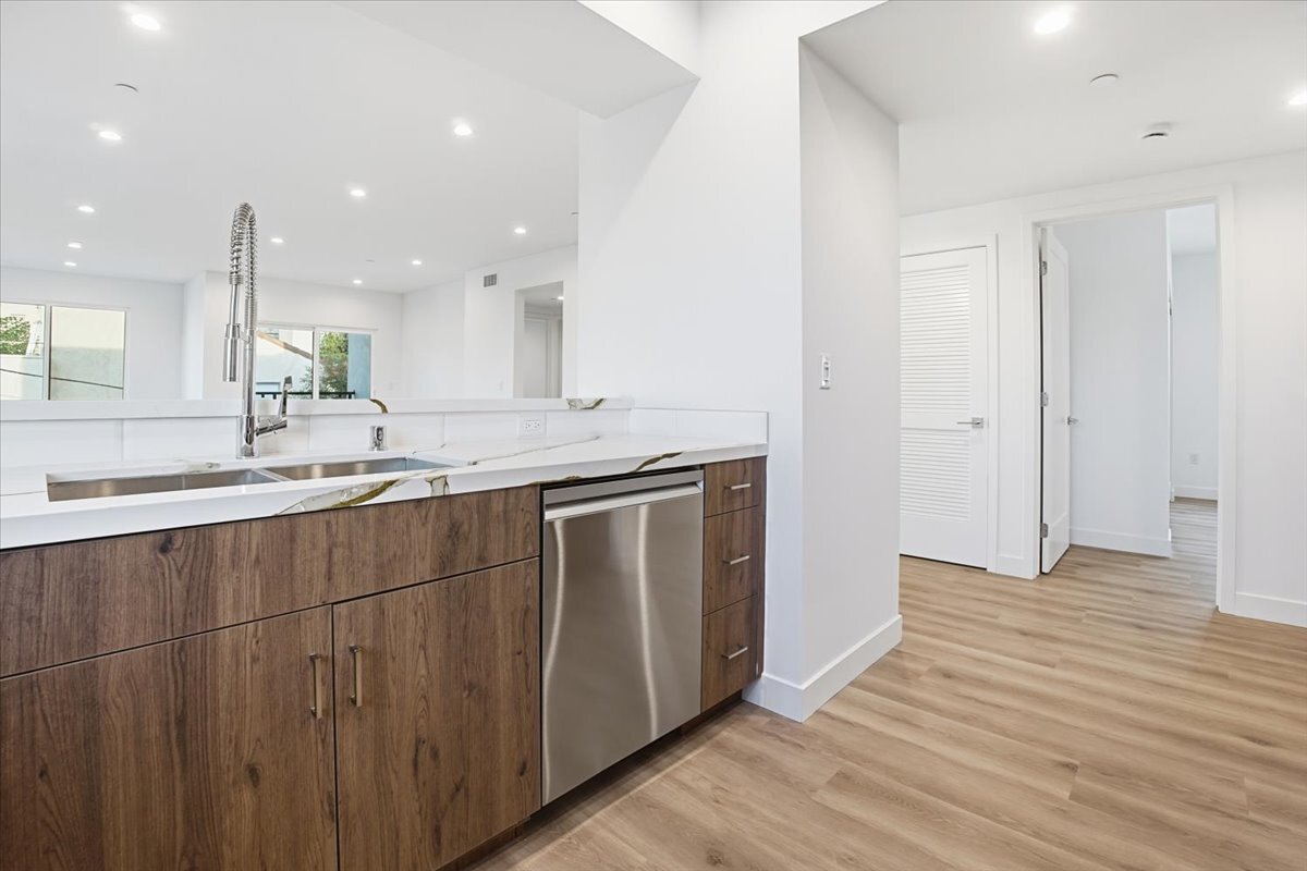 Building Photo - 1820 Prosser Ave